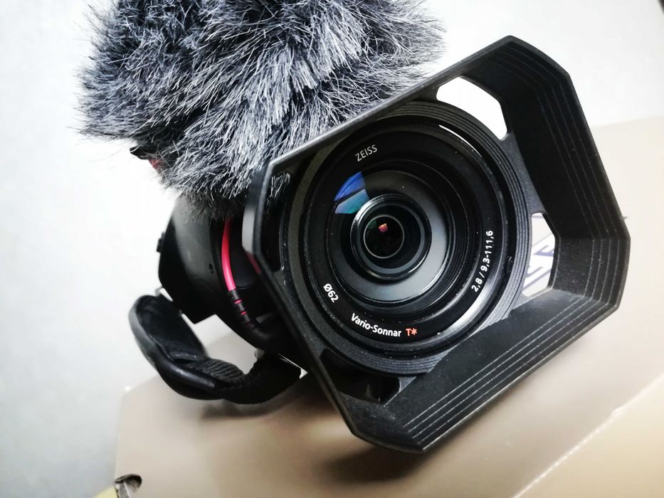 Sony FDR-AX700 - Camera video 4K