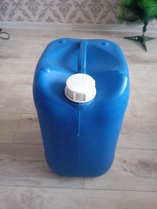 Канистра пластиковая