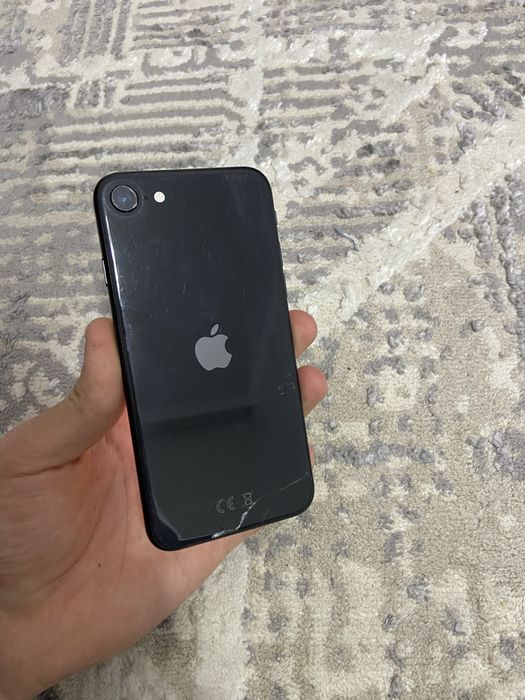 IPhone se 2020 64гб