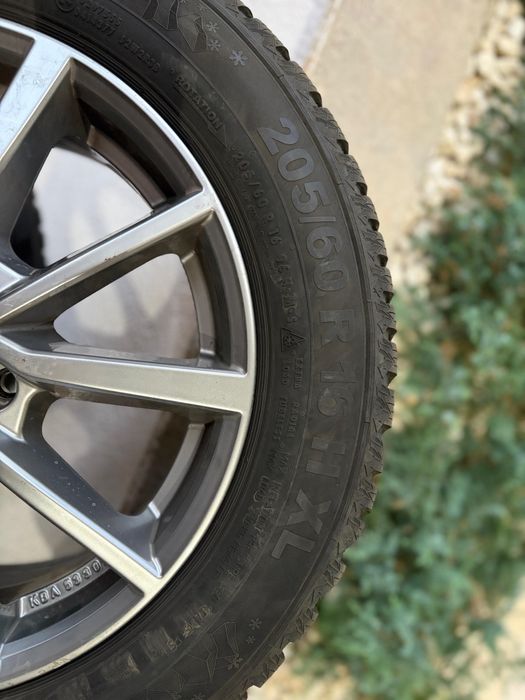 Set 4 jante aluminiu 5x108 Platin Ford Focus 3 4 R16 cu anvelope de iarna