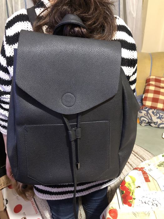 Дамска раница.