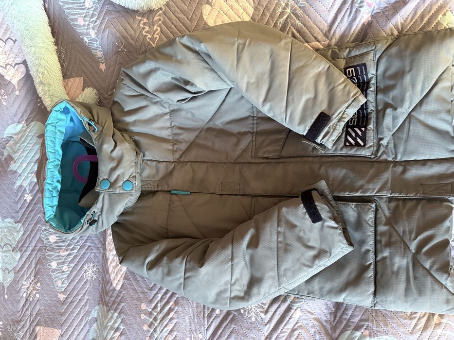 Продам куртку үа мальчика