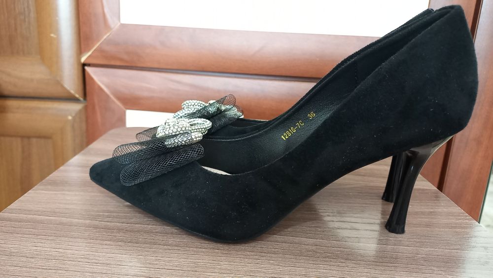 Продам туфли классика