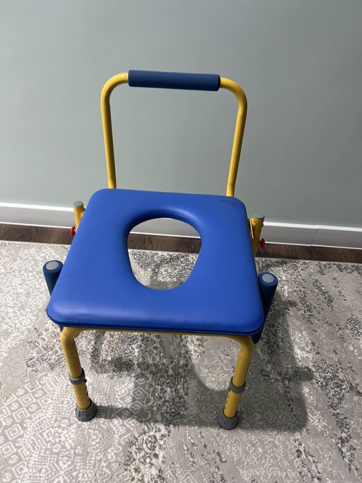 Санитарный стул