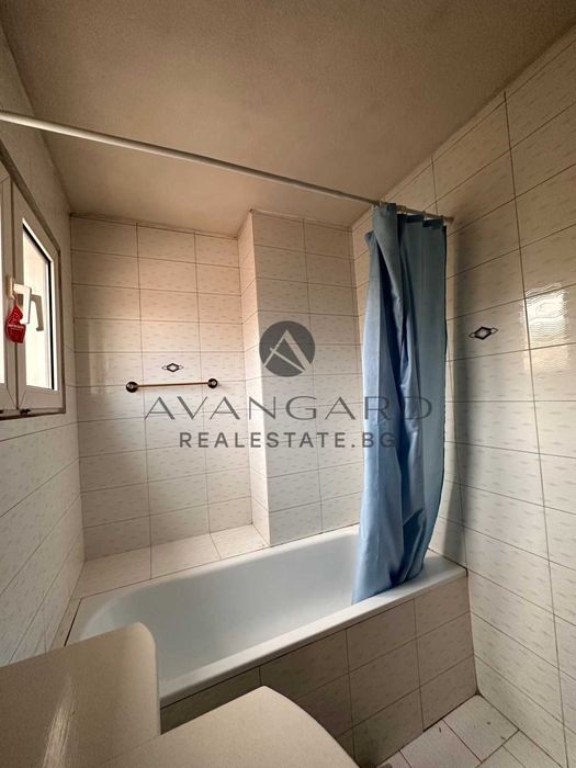 Продава се Четиристаен апартамент в Пловдив, Център - 140 кв.м за 1750 €/кв.м - Снимка #9