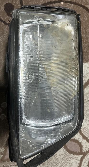 Фара ауди 100 с4