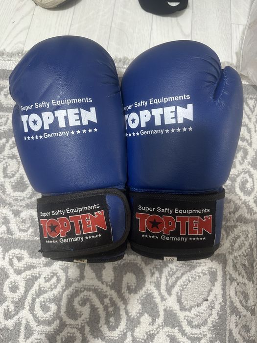 Боксерские перчатки в хорошем состоянии