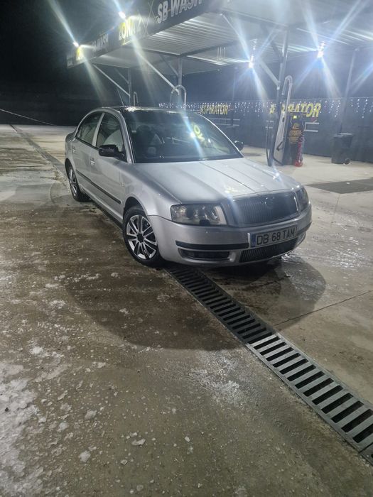 Vând Skoda superb acte valabile
