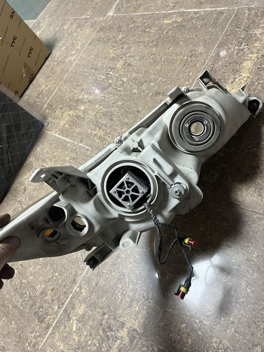 Фары на камри 50