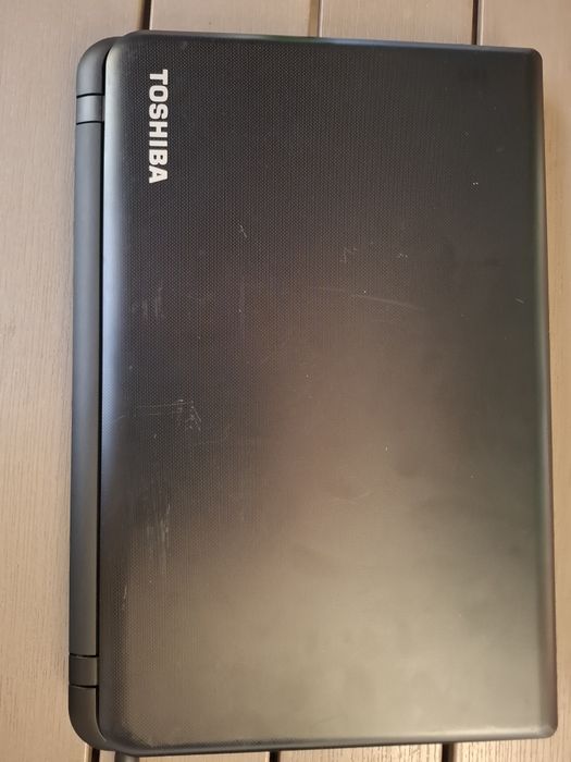 Vând laptop Toshiba Intel Pentium