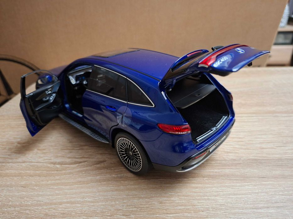 Macheta EQC, 400, AMG Line, 4MATIC,  1:18