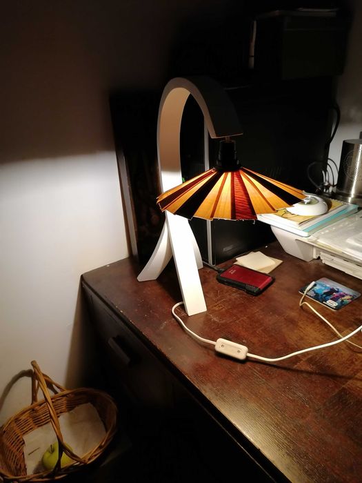 Veioze artizanale din lemn