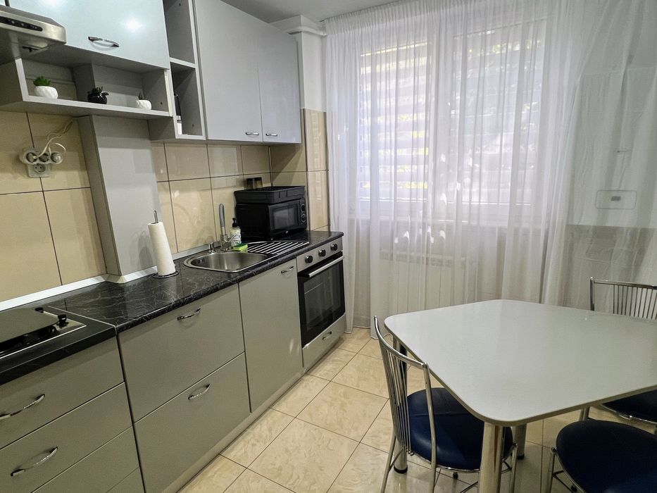 Inchiriez apartament 2 camere ultracentral maestro/english park