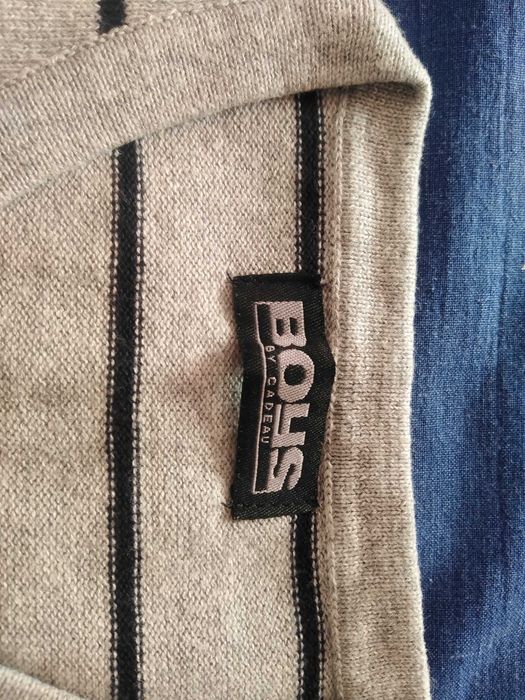 Дрехи за 7 г., две ризи, елече и суитчер