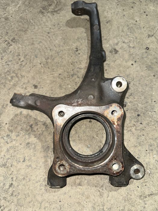 Рычаг на лх570 верх и ниж цапфа