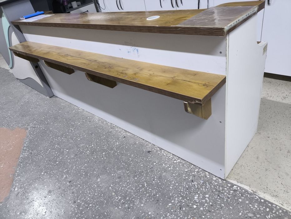 Барная стойка, ресепшн