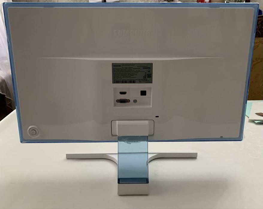 Монитор Samsung.