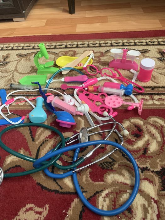 Продам две игрушки