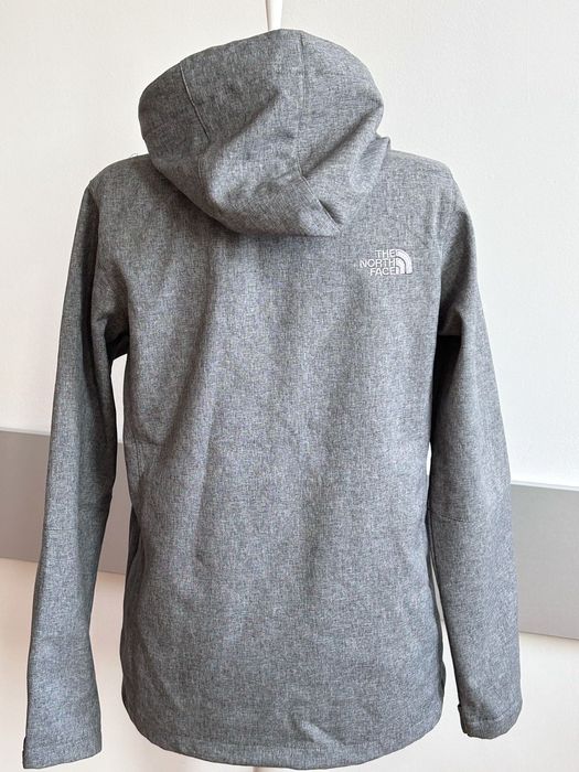 The north face хубаво сиво дамско яке тип Софт Шел