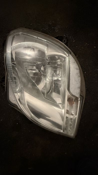 Продам фару на Даф 106
