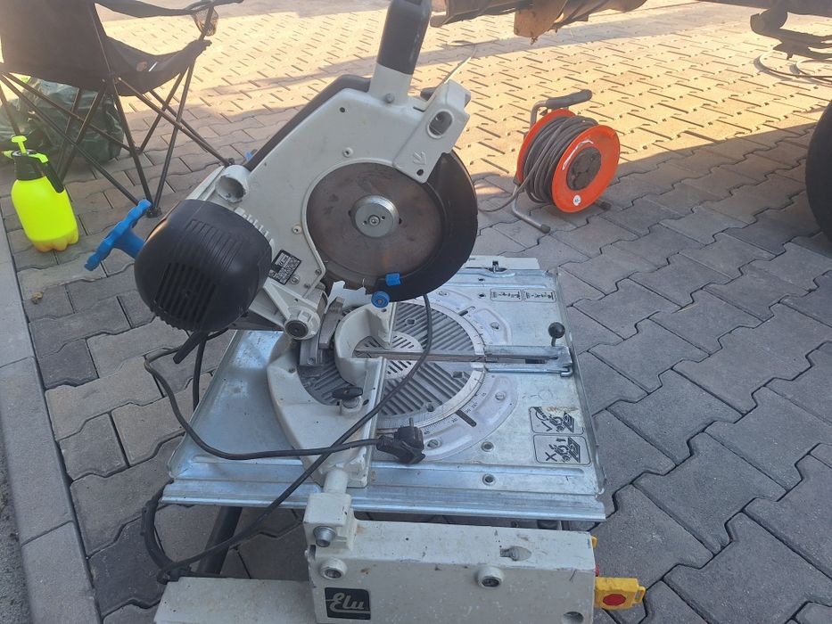Circular profesional elu doua functi