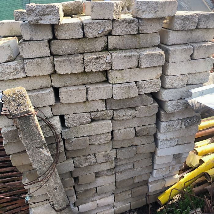 Бели плътни тухли единички