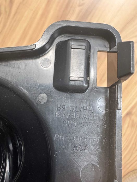 Audi A4 B9.5 капаче за дистроник - 8W0807819 - оригинално, ново