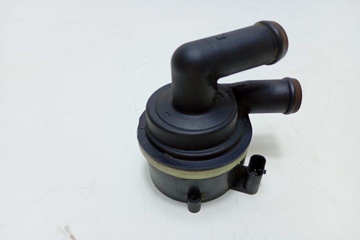 Pompa  Auxiliara Apa 5N0965561A Volkswagen VW Tiguan prima generatie