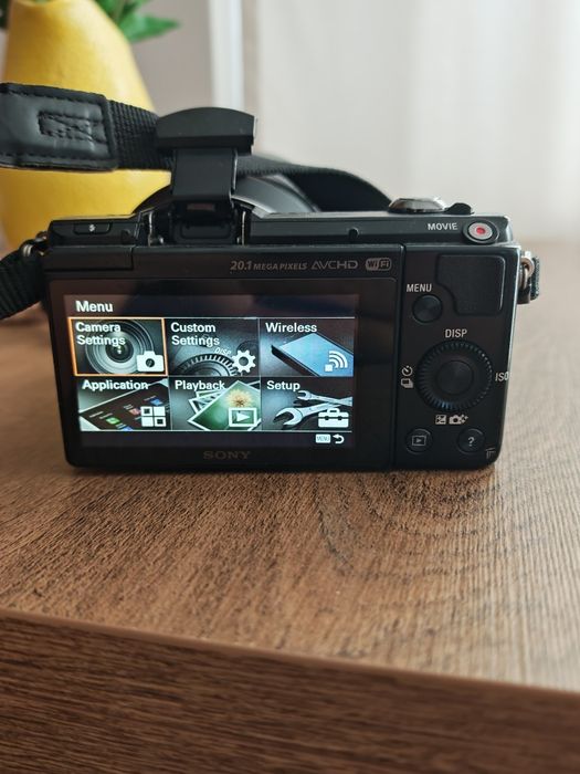 Sony Alpha A5000 + obiectiv Sony 28-70mm OSS + accesorii
