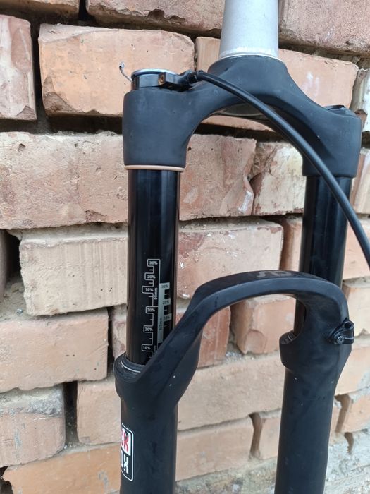 Vând furca Rockshox Sid 27.5