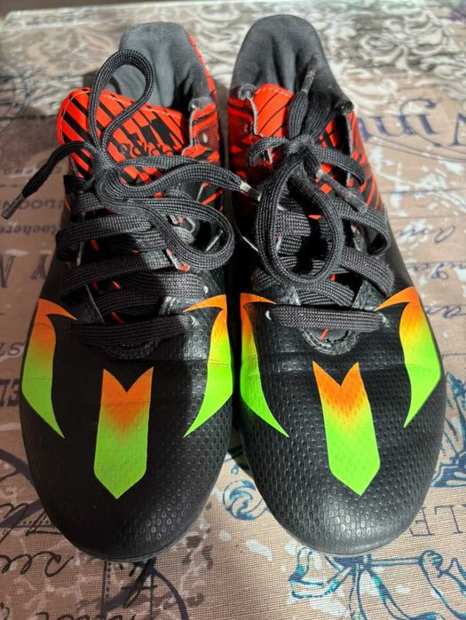 Бутонки Adidas черно/червени размер 36