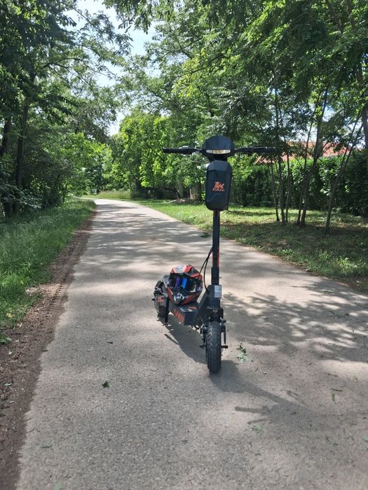 Vând trotinetă kukirin g2 !!
