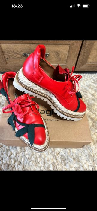 Încălțări Mihaela Glăvan, rosii, superbe