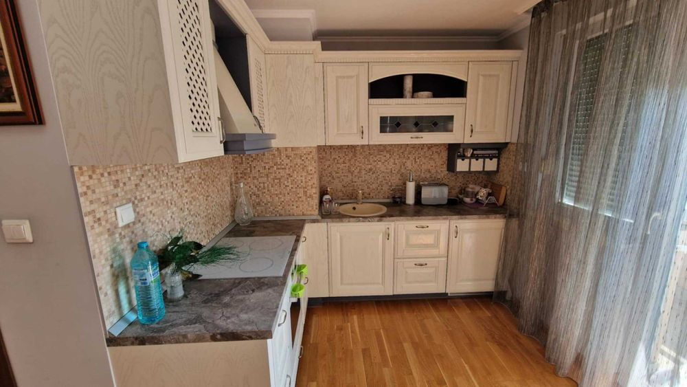 154м2, Ид.център, нов, три спални, ТЕЦ, асансьор