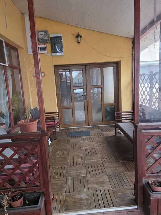 De vănzare casă sau schi nb cu  apartament 2 camere