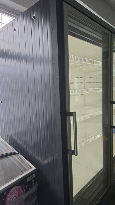 Vitrina bauturi/ lactate