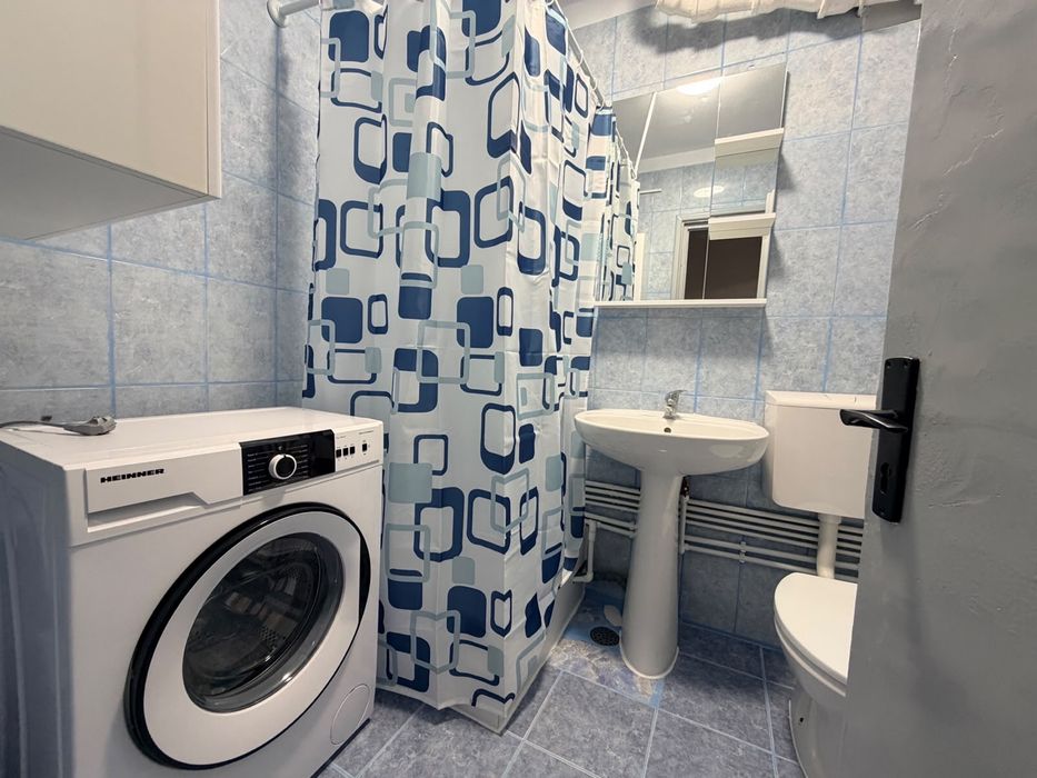 Inchiriez apartament 3 camere, zona Petre Ispirescu, etaj 1