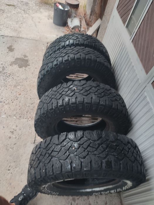 Гуми за джип Goodyear Wrangler