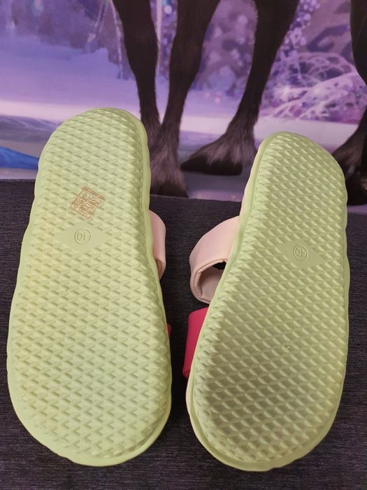 Красиви дамски чехли