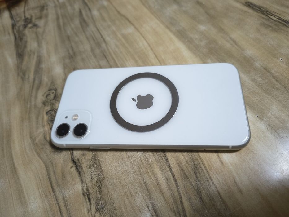 Продам IPhone 11 128 g