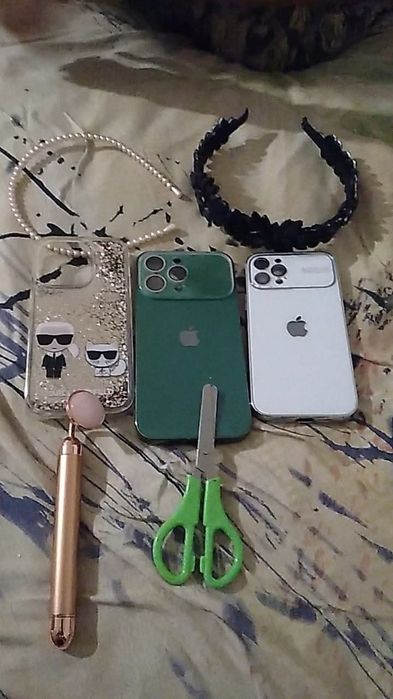 Vând pătuț bebe 250 și suport de mașină pentru carut 200  tot vând$?1