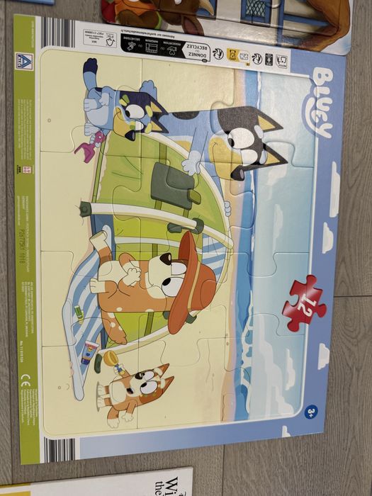 Lot puzzle si cateva jucarii