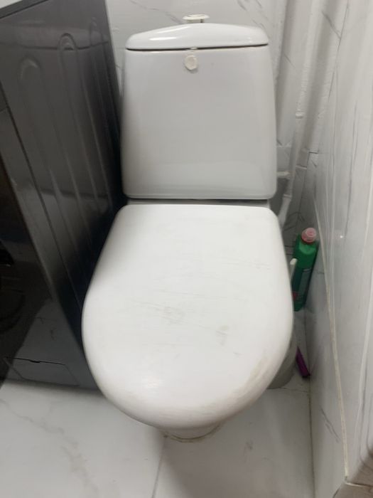 Продам унитаз торг имееться