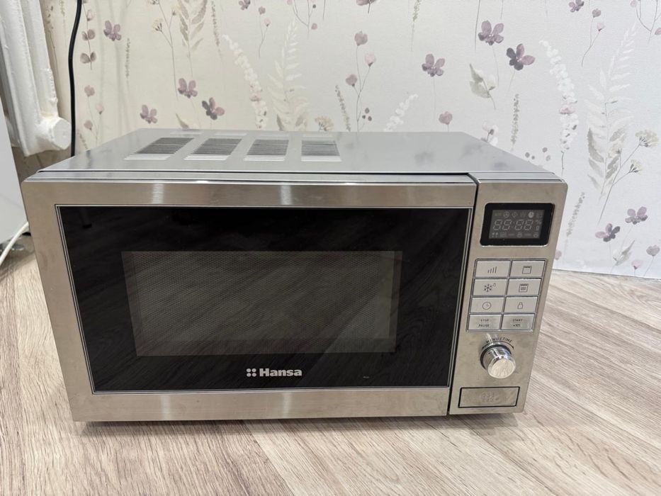 Продам микроволновку Hansa