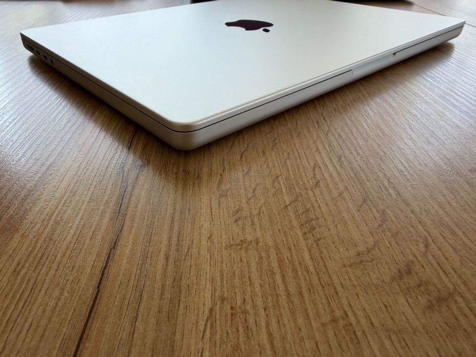 MacBook Pro 14" M5 10-CPU, 10-GPU, 16GB RAM, 1TB SSD, В ГАРАНЦИЯ APPLE CARE+ ДО 4.2029г