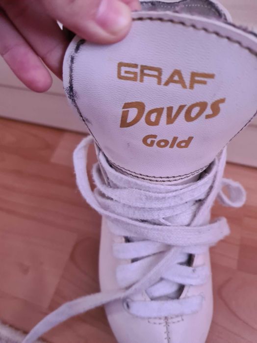 Продаются коньки