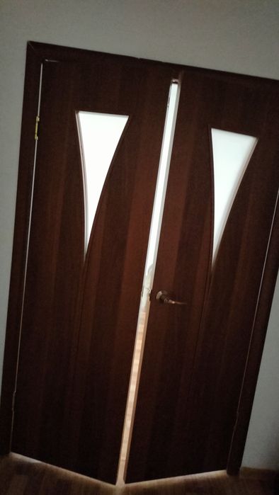 Продам двери б/у