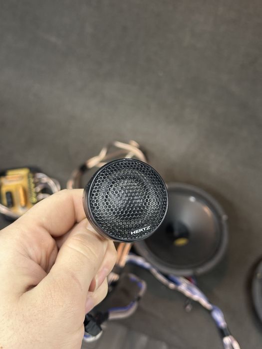 Динамики hertz калонка