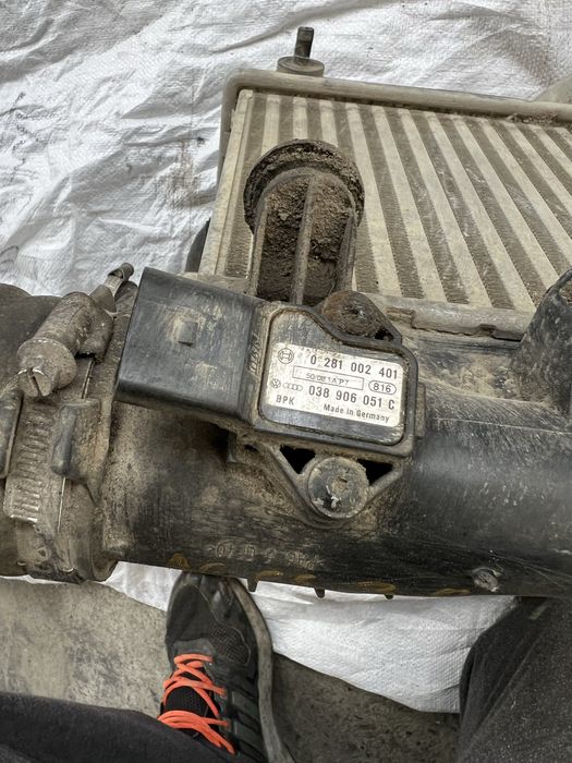 Radiator intercooler cu senzor si furtune audi a6 3.0 cdya 2009