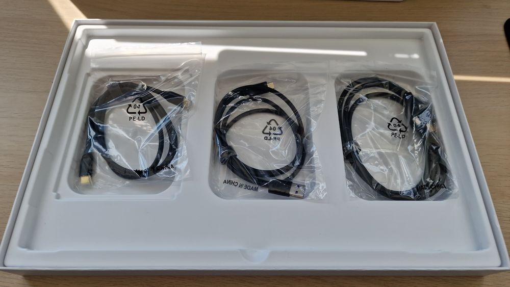 Monitor gaming Azorpa LED IPS 16.1" full Hd 144hz  APROAPE NOU